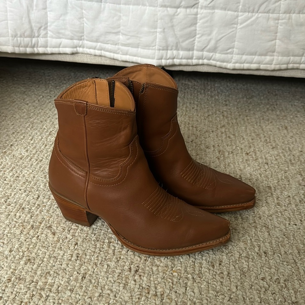 Tecovas The Daisy Zip Boots Bovine